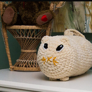 Amigurumi loaf cat